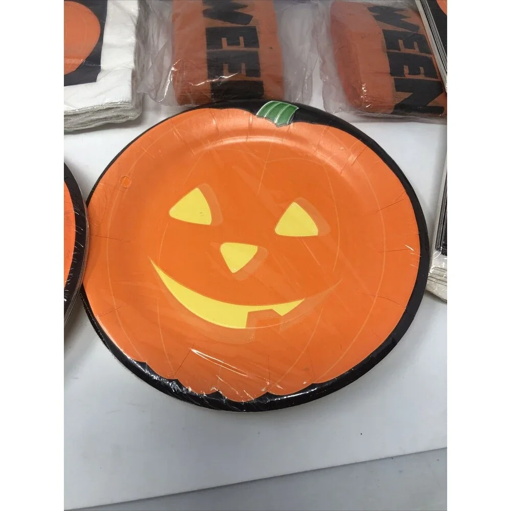 Vintage Gibson Greetings Halloween Party Supplies USA Pumpkin Invitations Plates